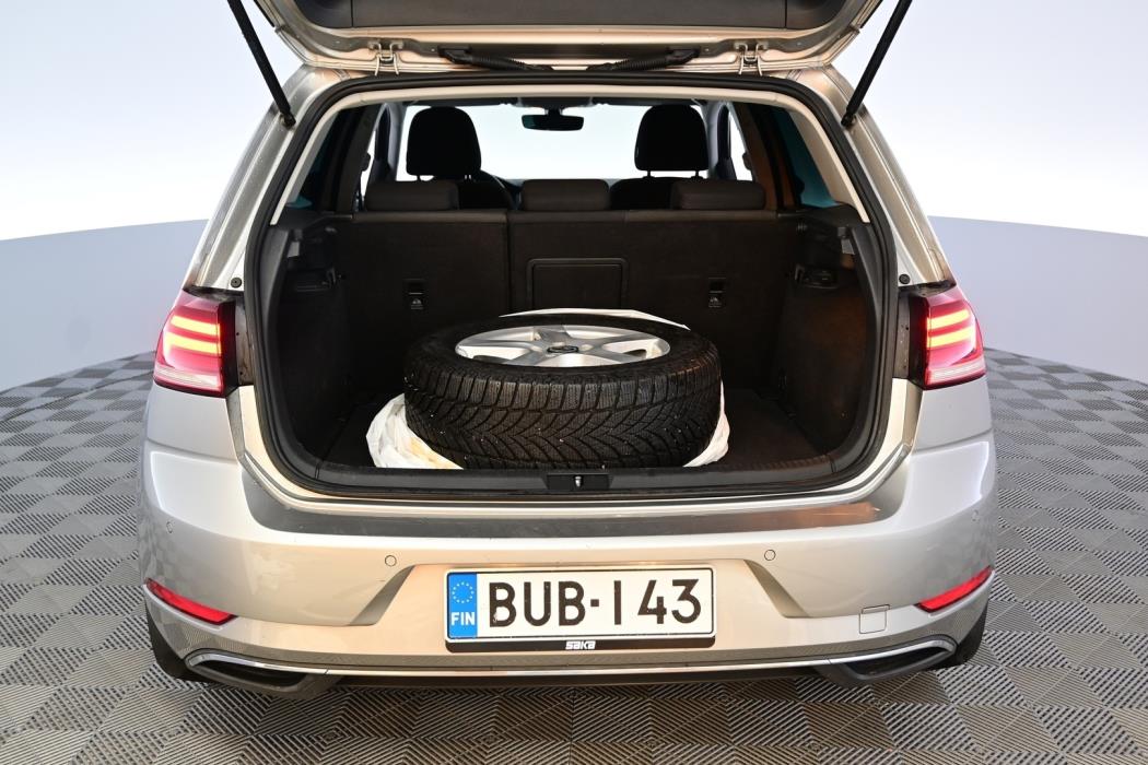 VOLKSWAGEN Golf 2017