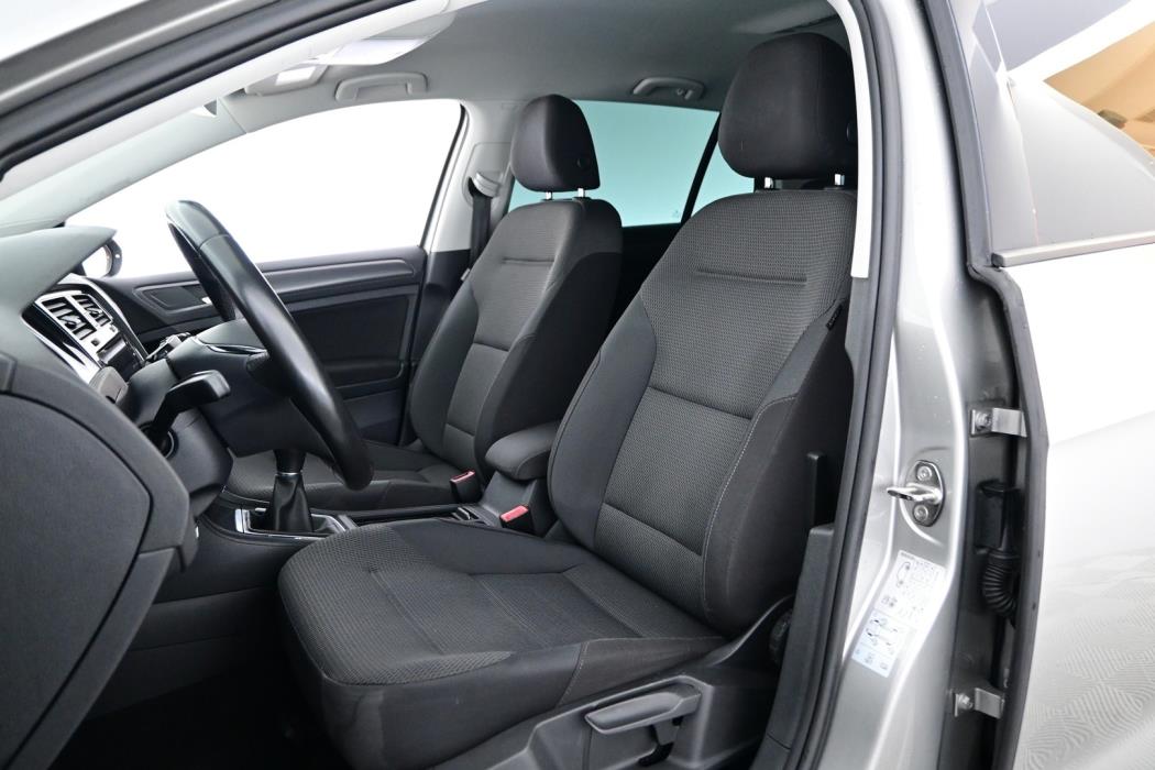 VOLKSWAGEN Golf 2017