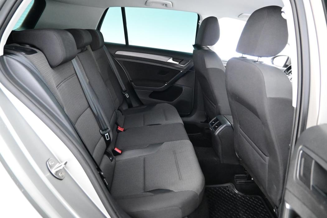 VOLKSWAGEN Golf 2017