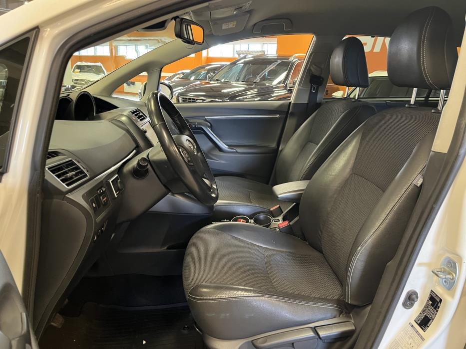 TOYOTA Verso 2017