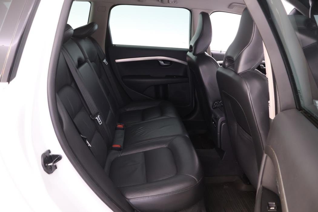 VOLVO V70 2010