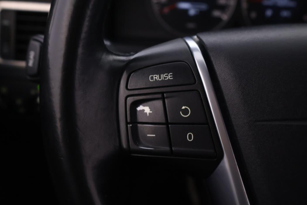 VOLVO V70 2010