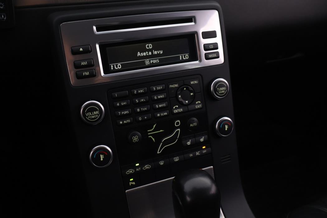 VOLVO V70 2010