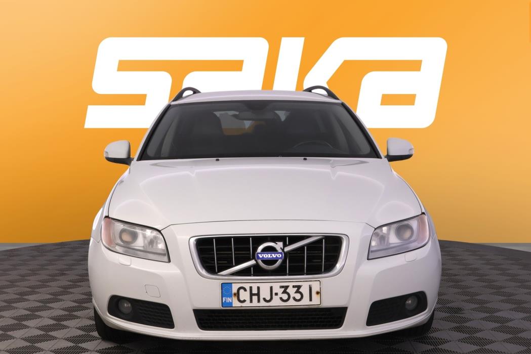VOLVO V70 2010