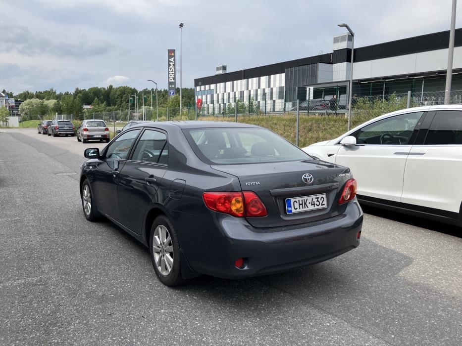 TOYOTA Corolla 2010