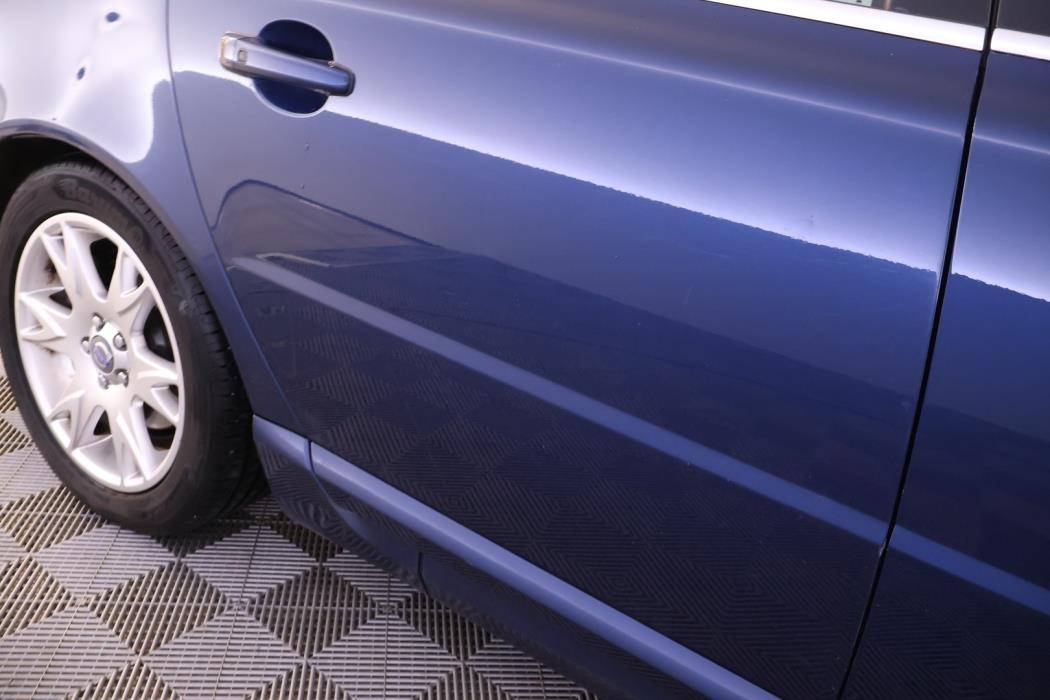 VOLVO V70 2012