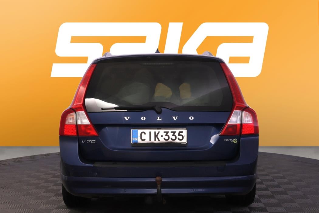 VOLVO V70 2012