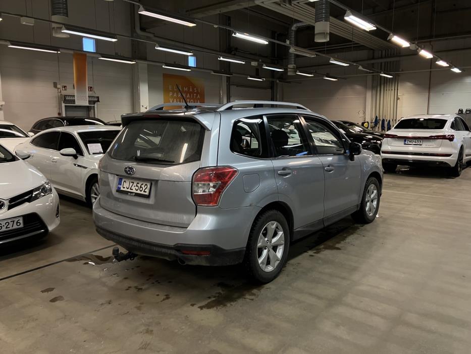 SUBARU Forester 2015