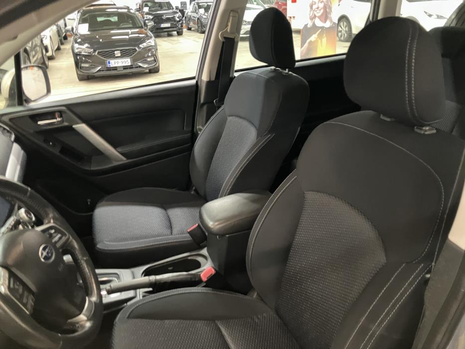 SUBARU Forester 2015