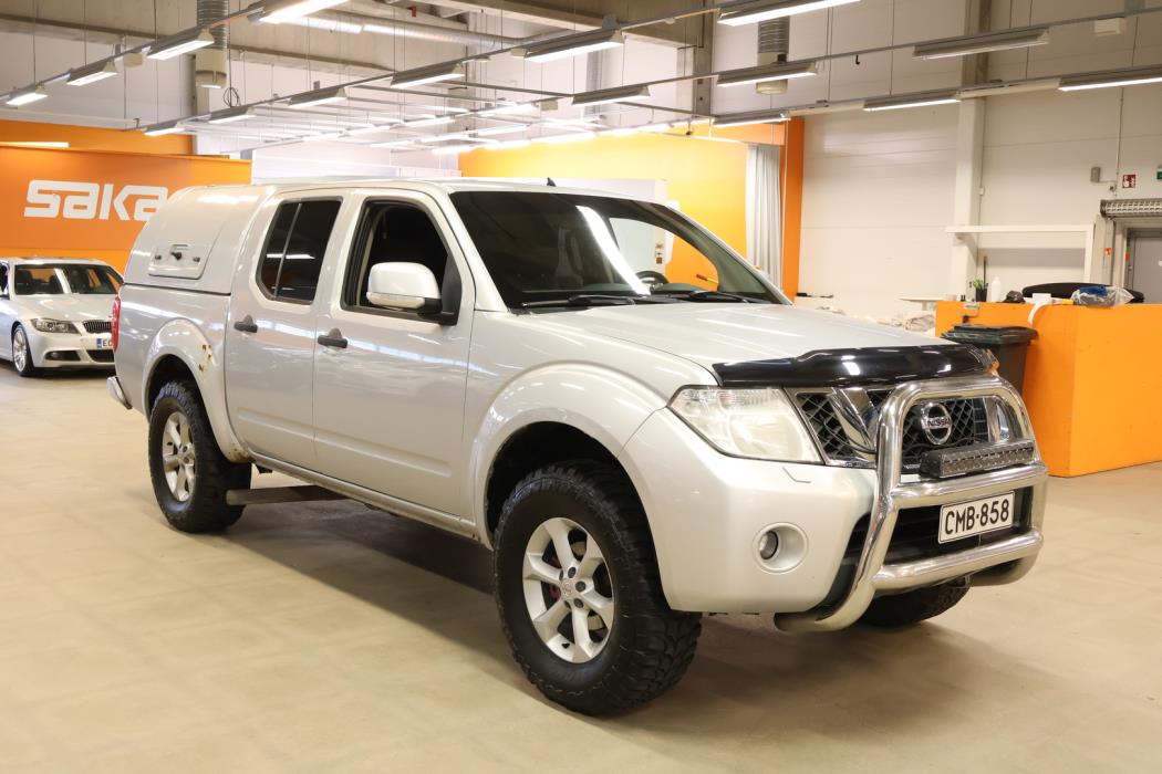 NISSAN Navara 2011