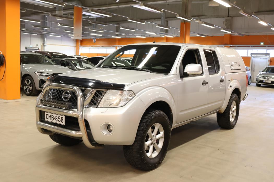NISSAN Navara 2011