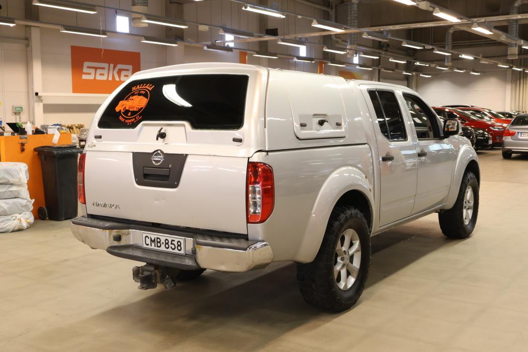 NISSAN Navara 2011