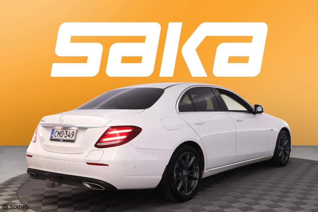 MERCEDES-BENZ E 2019