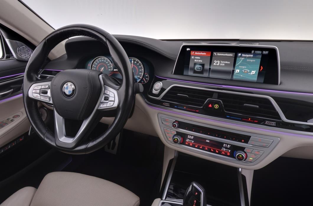 BMW 740 2018