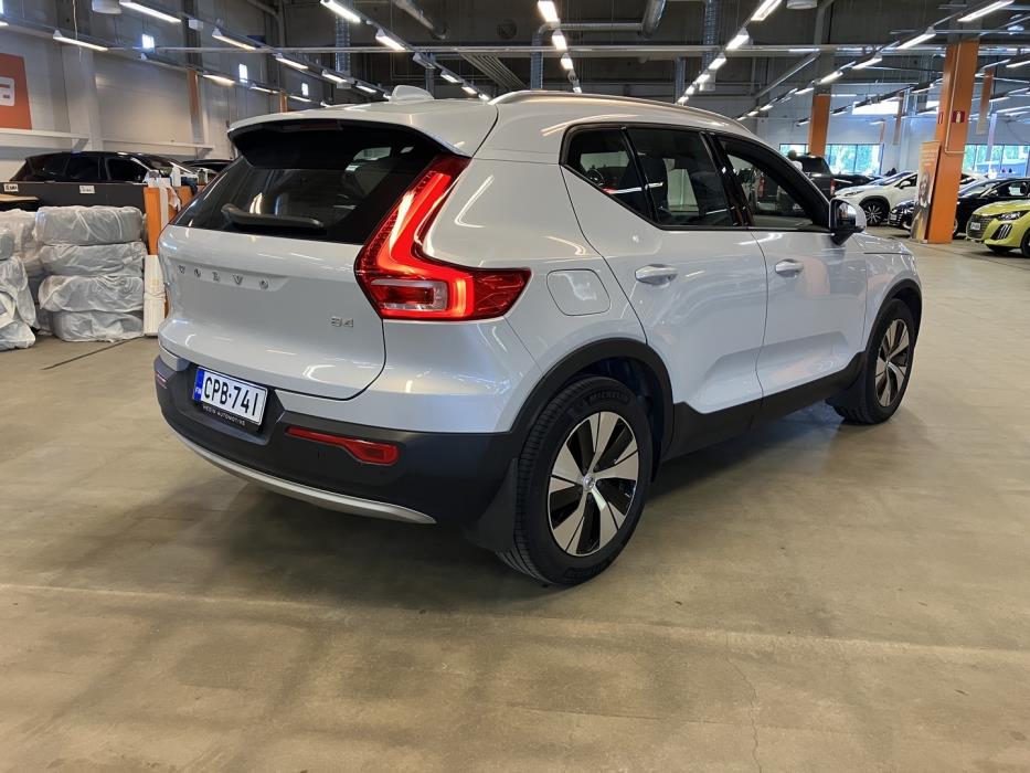 VOLVO XC40 2021