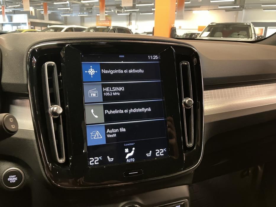 VOLVO XC40 2021