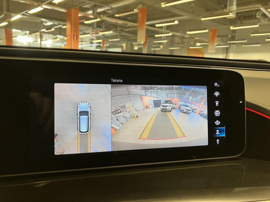 MERCEDES-BENZ EQC 2020