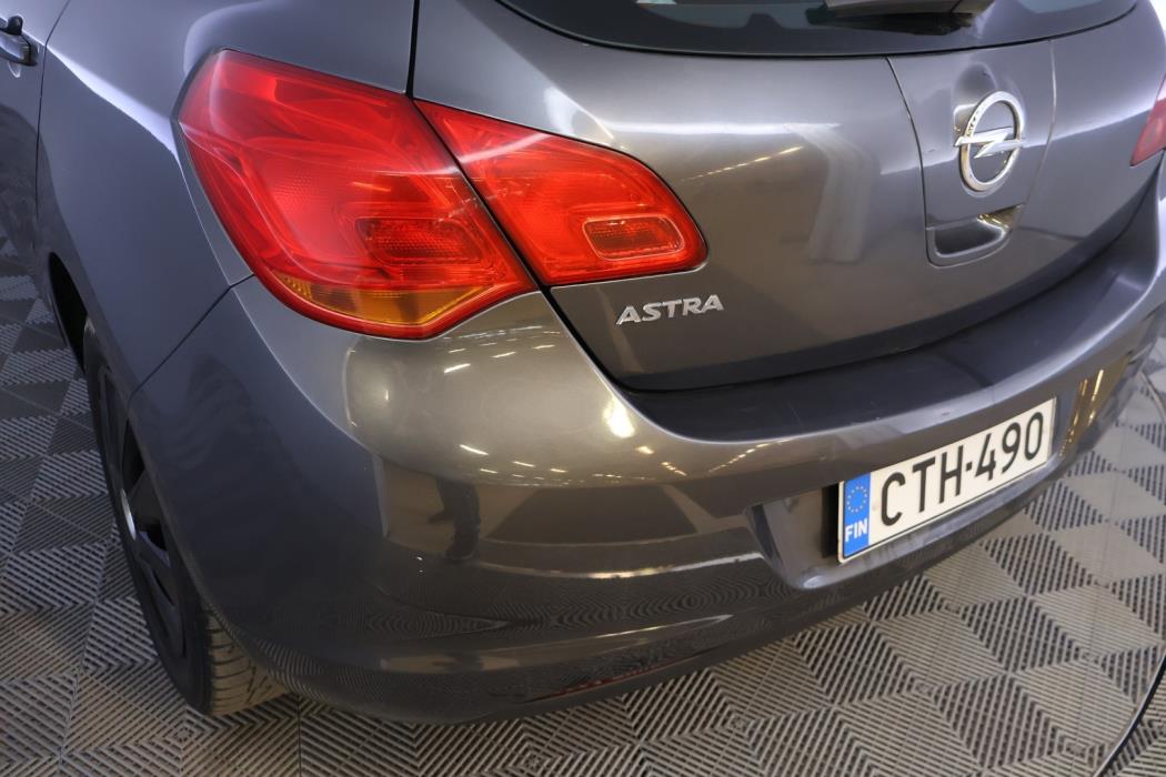 OPEL Astra 2010