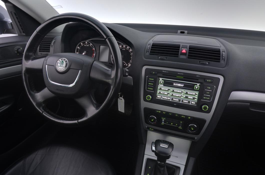 SKODA Octavia 2011
