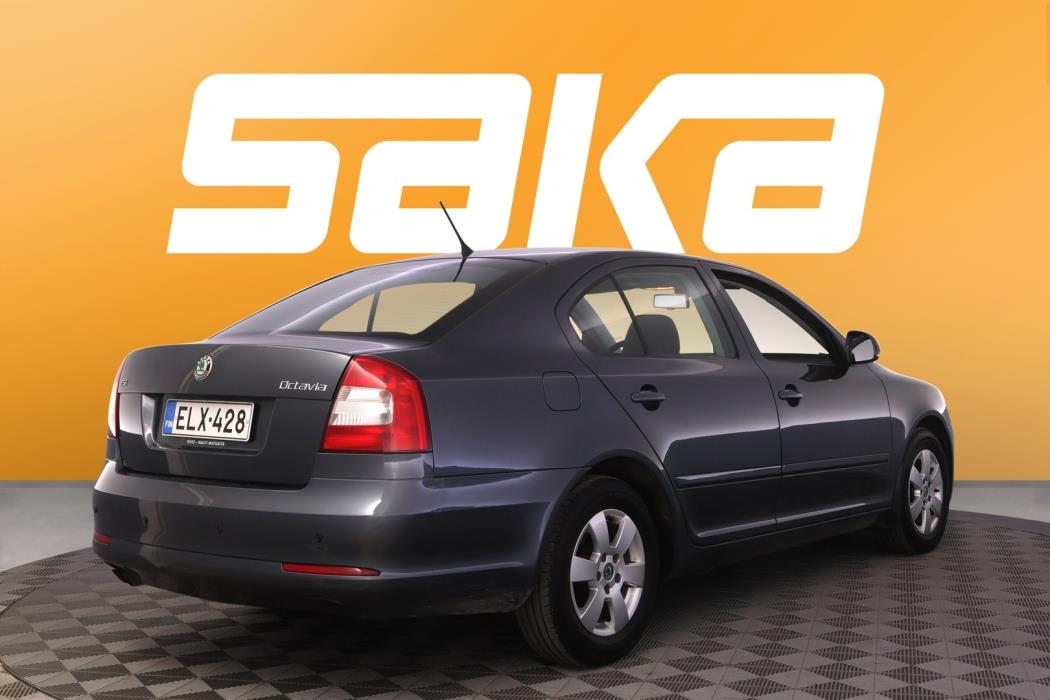 SKODA Octavia 2011