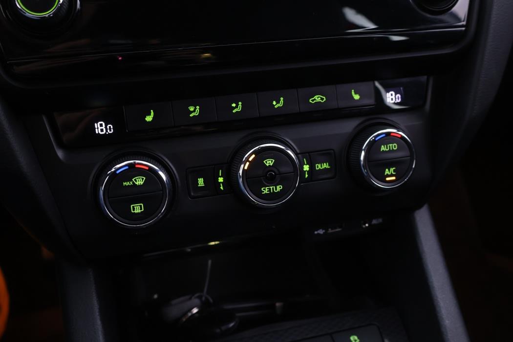 SKODA Octavia 2015