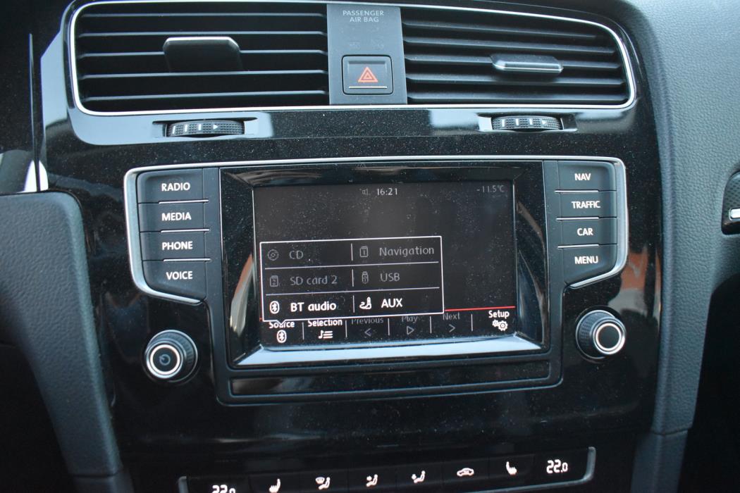 VOLKSWAGEN Golf 2015