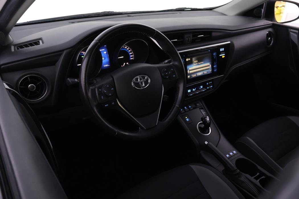 TOYOTA Auris 2017