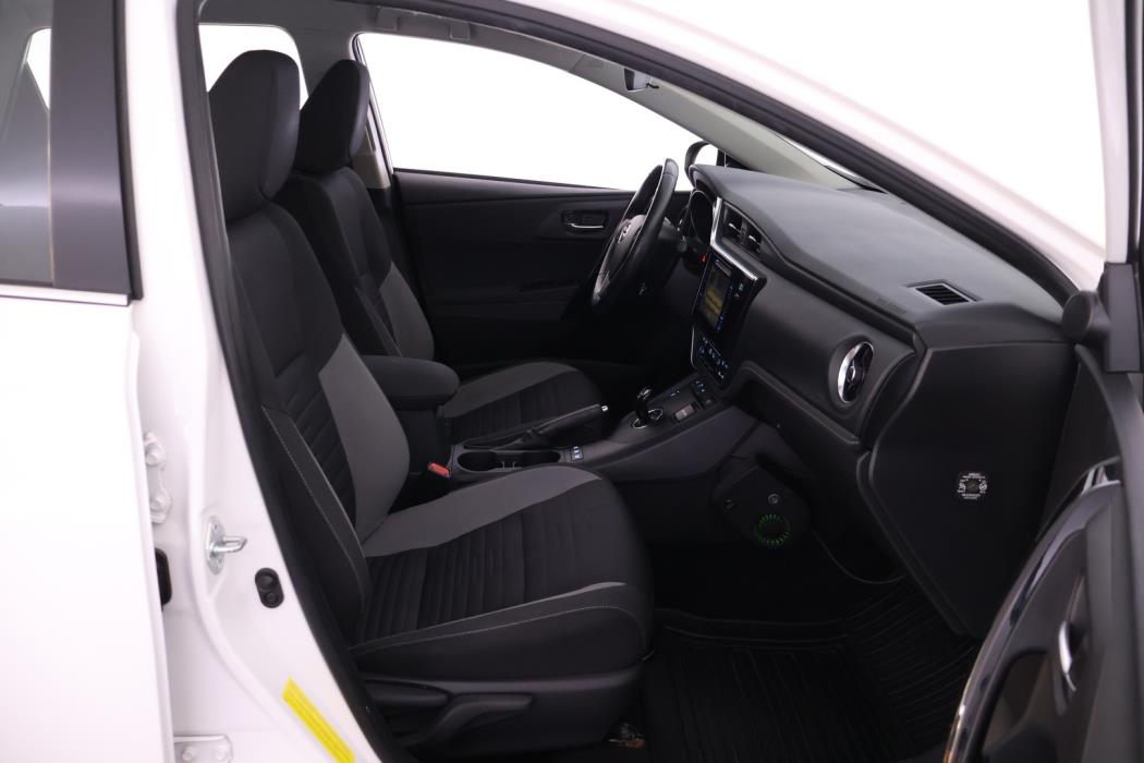 TOYOTA Auris 2017