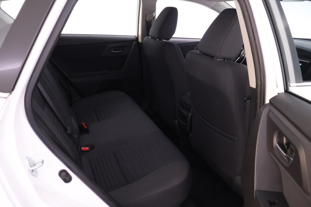 TOYOTA Auris 2017
