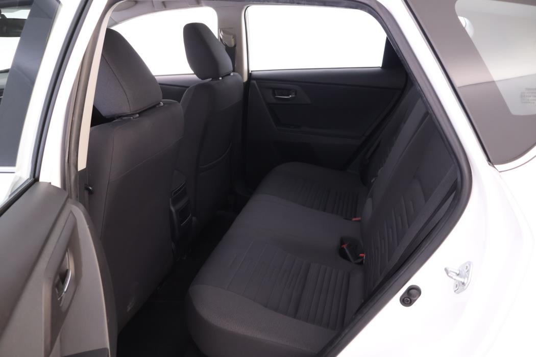 TOYOTA Auris 2017