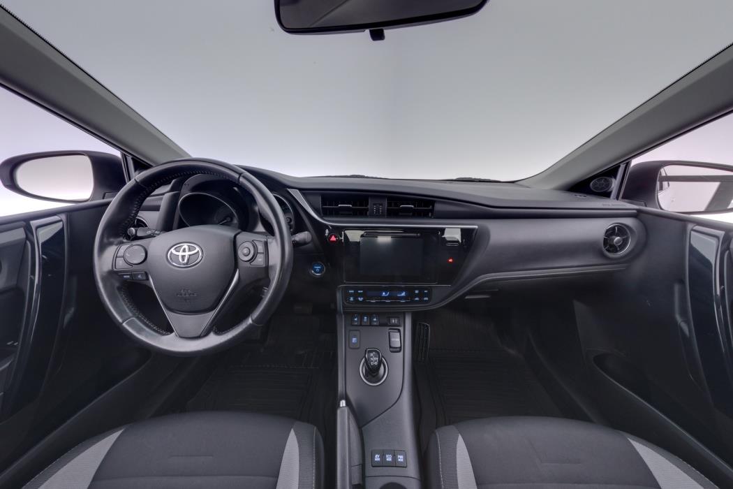 TOYOTA Auris 2017