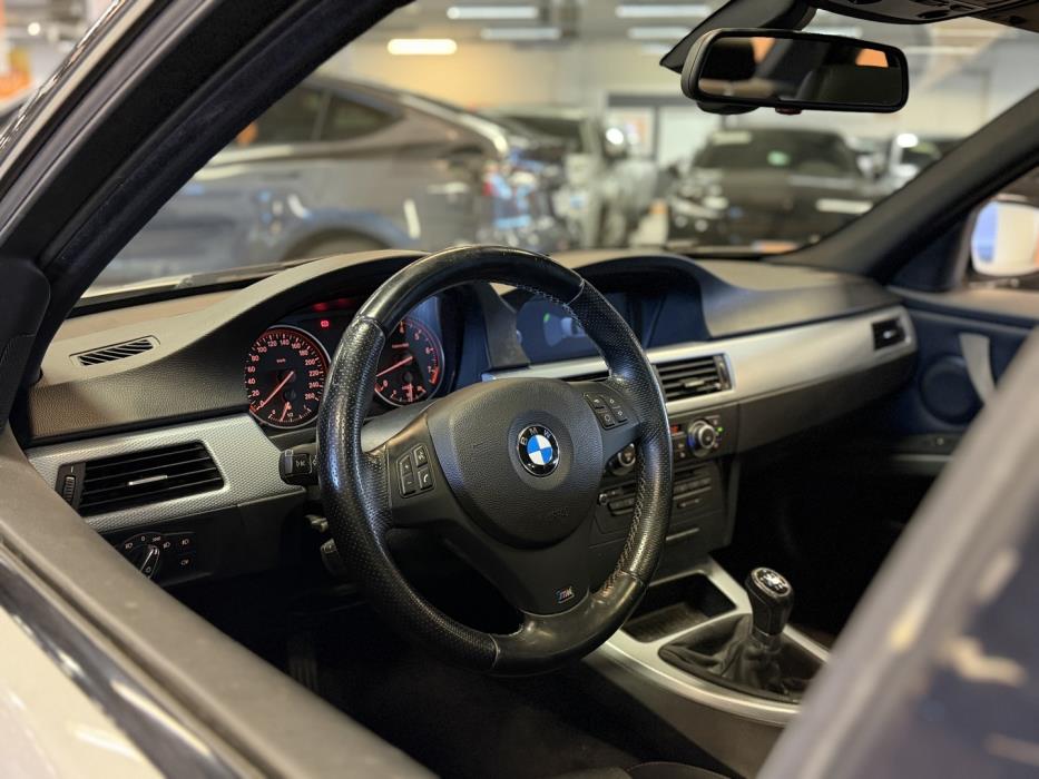 BMW 325 2010