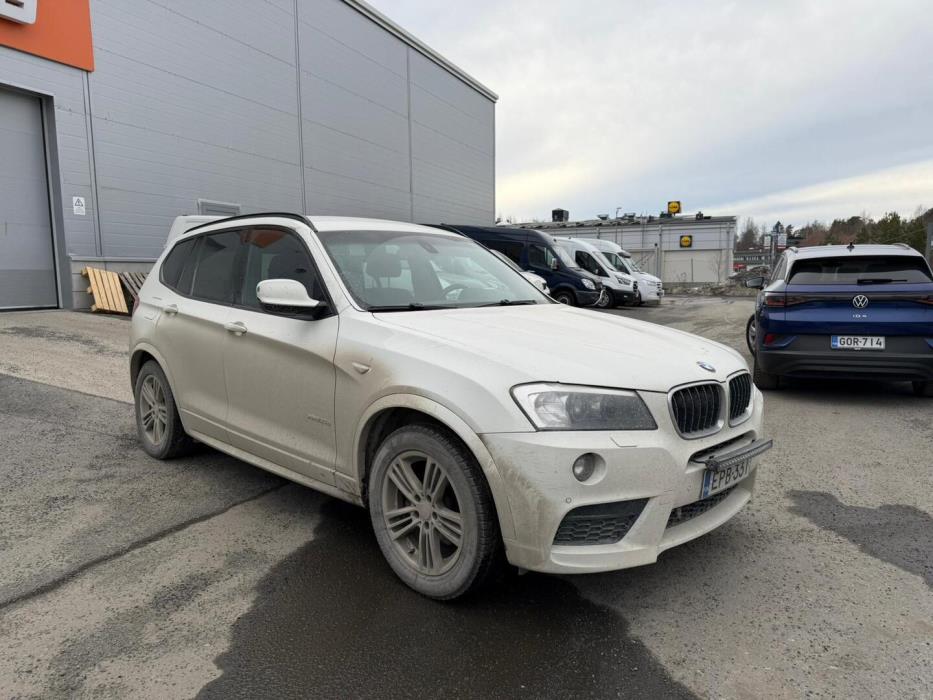 BMW X3 2011