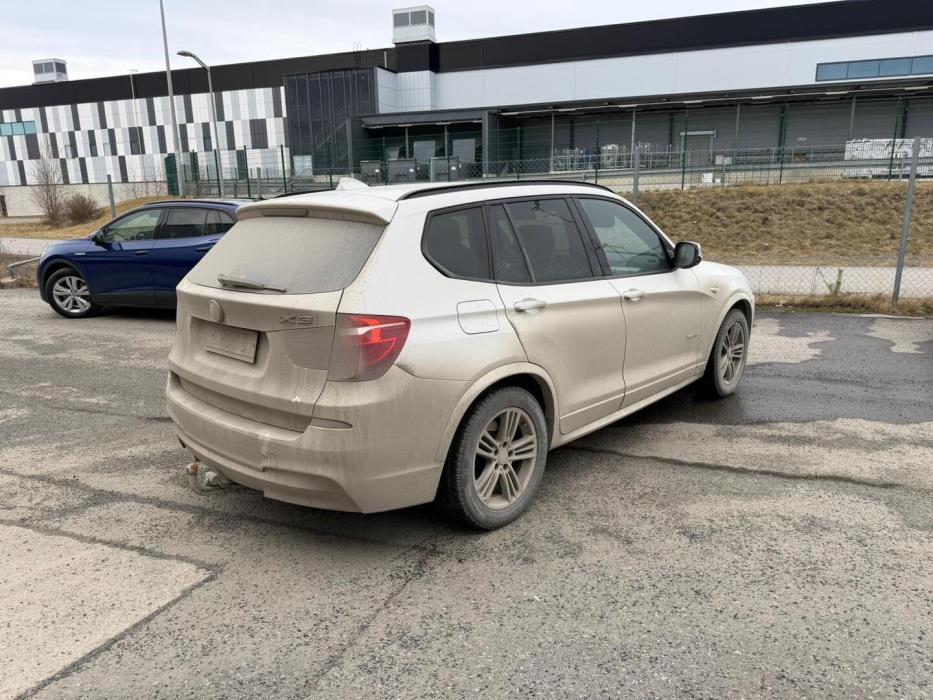 BMW X3 2011