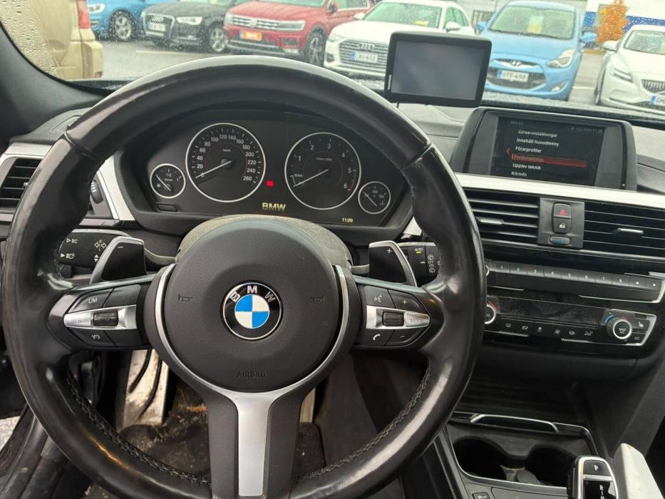 BMW 320 2019