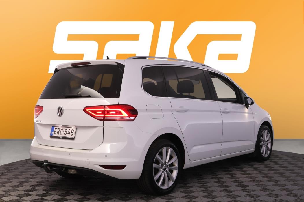 VOLKSWAGEN Touran 2019