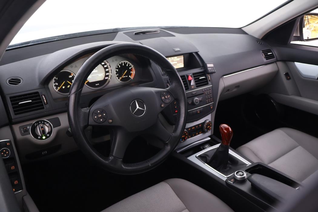 MERCEDES-BENZ C 2008