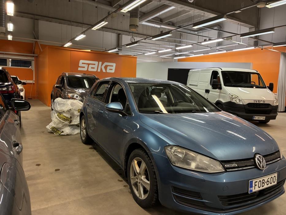 VOLKSWAGEN Golf 2015