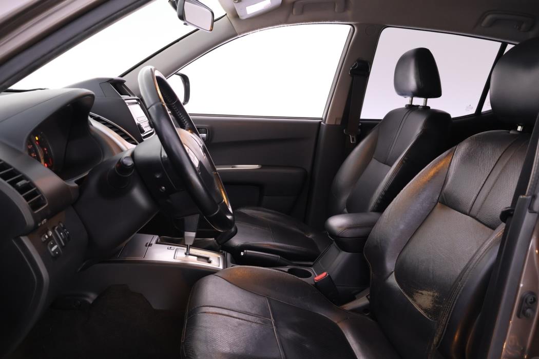 MITSUBISHI L200 2014