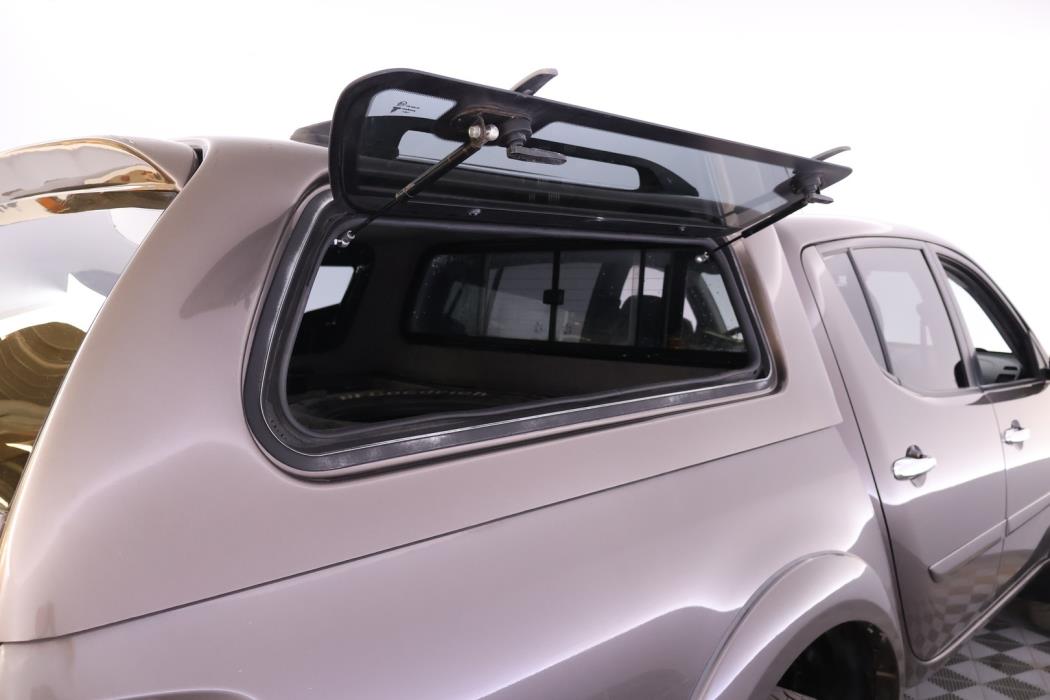 MITSUBISHI L200 2014