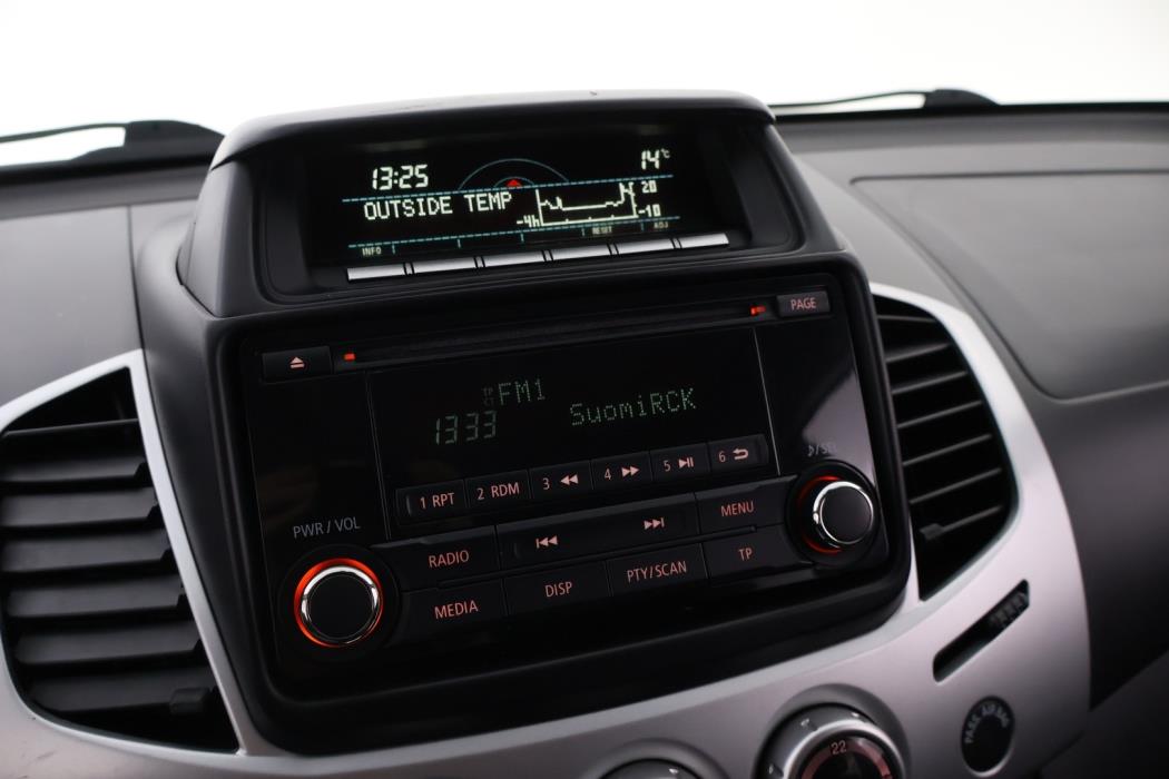 MITSUBISHI L200 2014