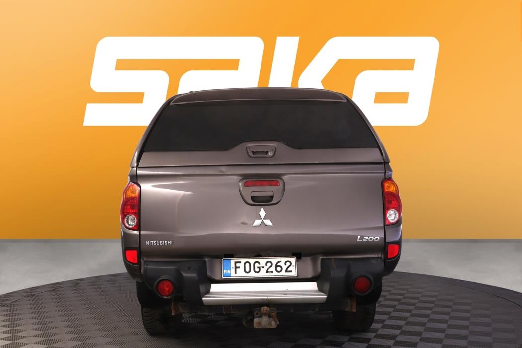 MITSUBISHI L200 2014