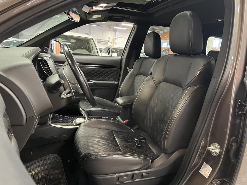 MITSUBISHI Outlander PHEV 2021