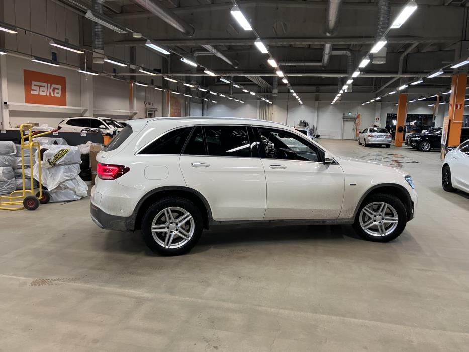 MERCEDES-BENZ GLC 2021