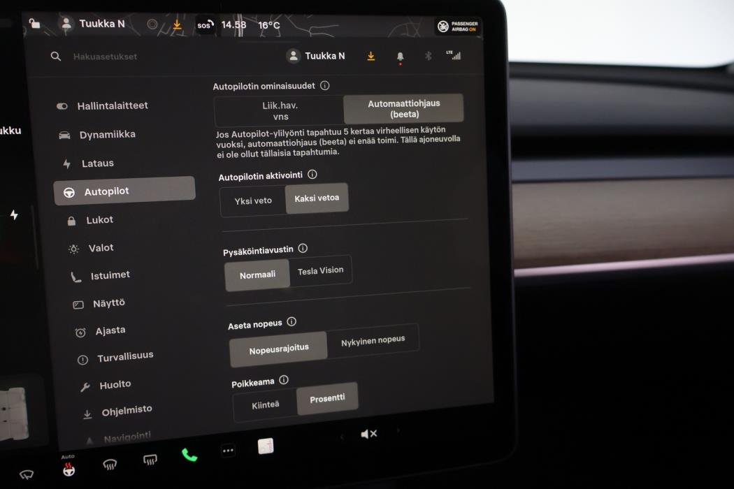 TESLA Model Y 2022