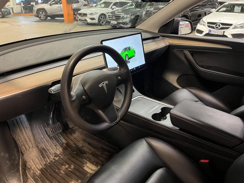 TESLA Model Y 2022