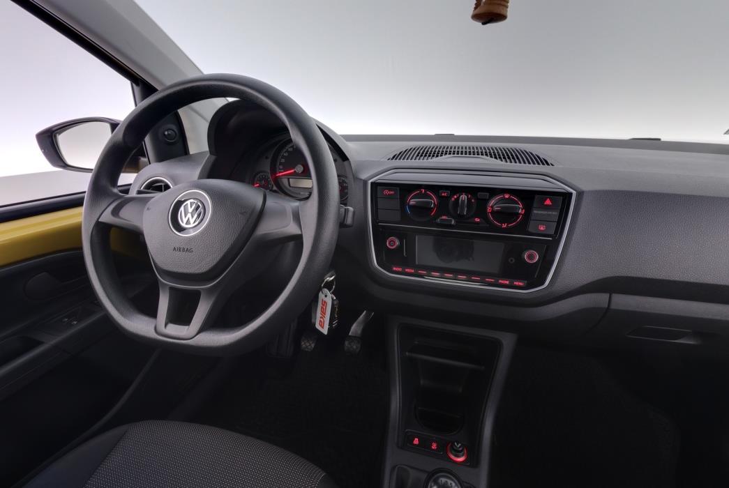 VOLKSWAGEN up! 2018