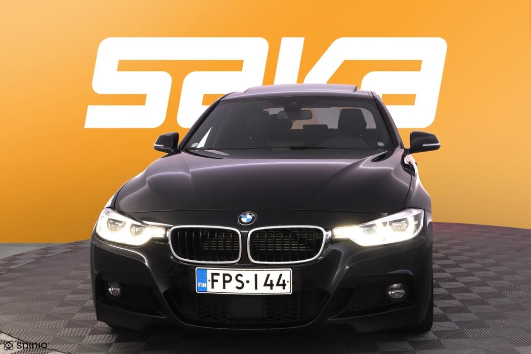 BMW 330 2017