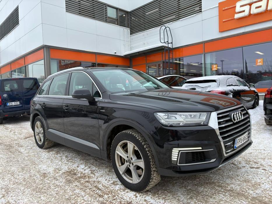 AUDI Q7 2016