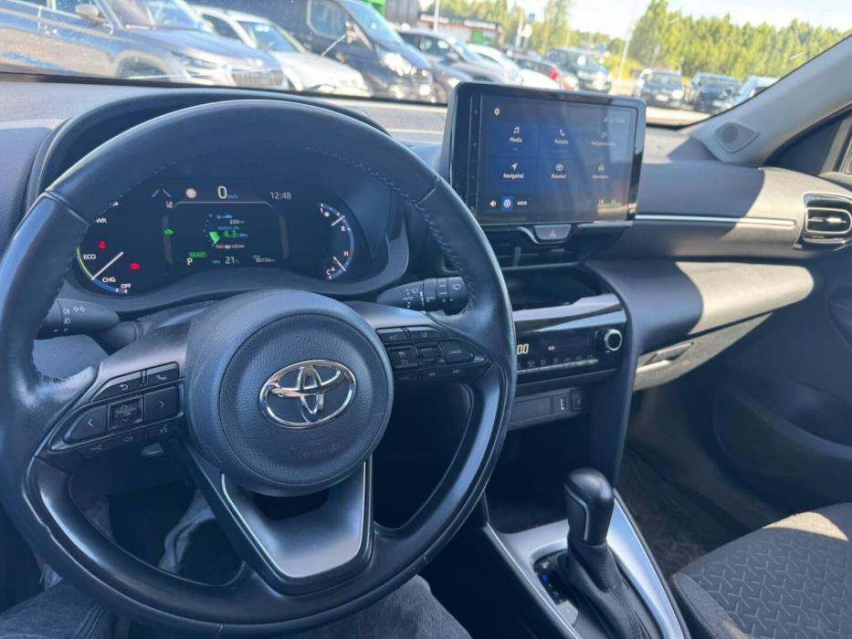 TOYOTA Yaris Cross 2023